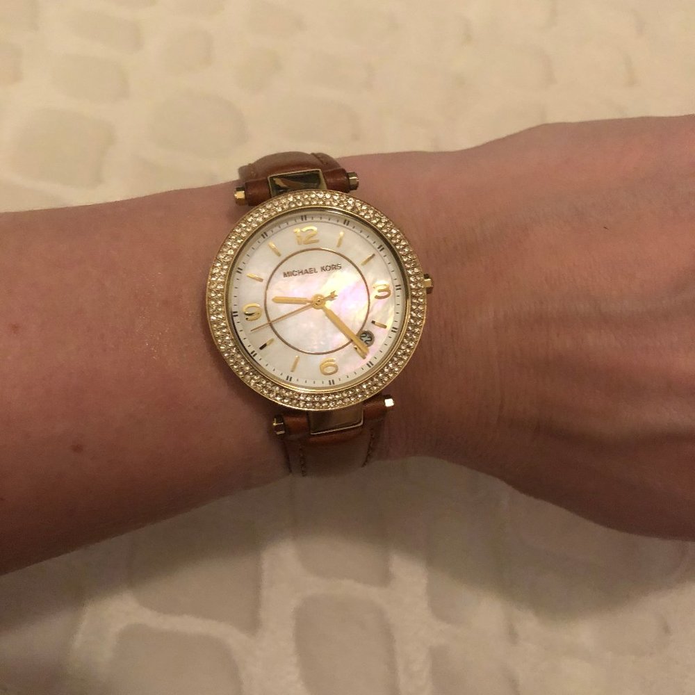 Michael Kors Leather Watch - Brown/Gold